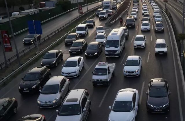 Benzine bu gece 1 lira 14 kuruş zam geliyor