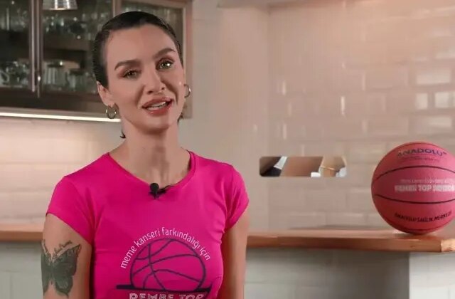 Birce Akalay test sonucunu maçta öğrendi