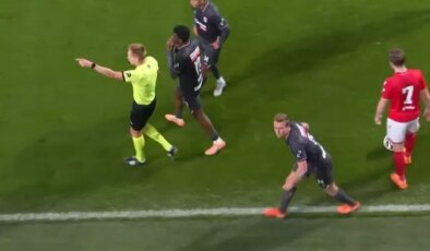 Bitmesine 2 dakika kalan maç yarıda kaldı! Nedeni inanılmaz