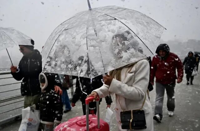 Meteoroloji’den yeni kar yağışı uyarısı: Şehir merkezlerine kar yağacak