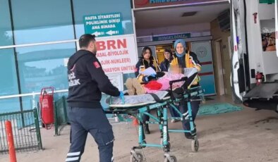 Bursa’da demir kapının altında kalan 9 yaşındaki çocuk ağır yaralandı