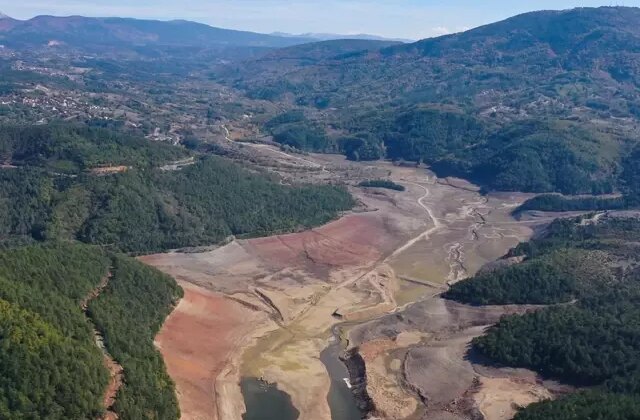 Bursa’daki felaket havadan görüntülendi! Barajlarda bir damla su yok