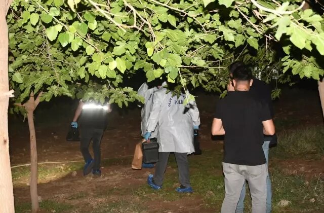 Cami bahçesine gömülmüş bebek cesedinde sır perdesi aralanıyor