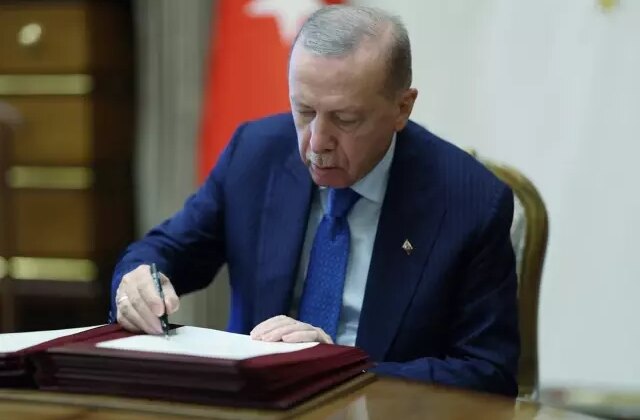 Cumhurbaşkanı Erdoğan imzaladı, 20 kişi ve kurumun mal varlıkları donduruldu