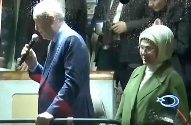 Cumhurbaşkanı Erdoğan’ın kendisine “Reis” diye seslenen vatandaşa verdiği yanıt bomba
