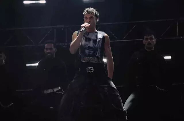 Edis sahnede zor anlar yaşadı, hastalığını ilk kez açıkladı