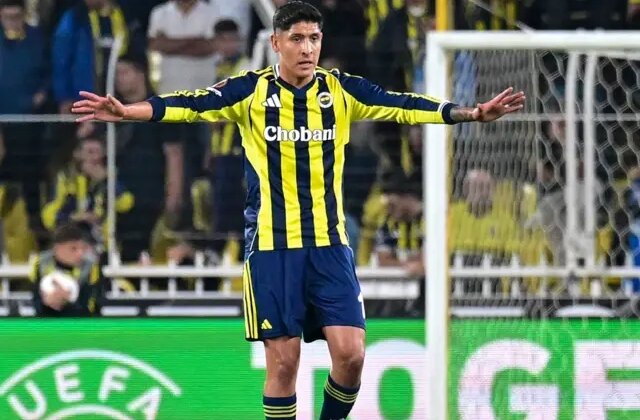 Edson Alvarez’den iki kadro dışı kararı sonrası flaş paylaşım