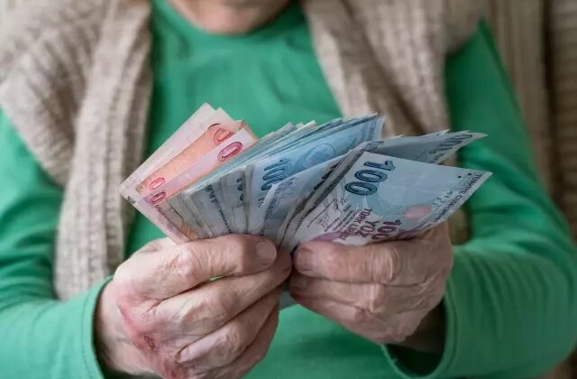 Bankaların yarışı emekliye yaradı! Promosyon tutarı katlandı