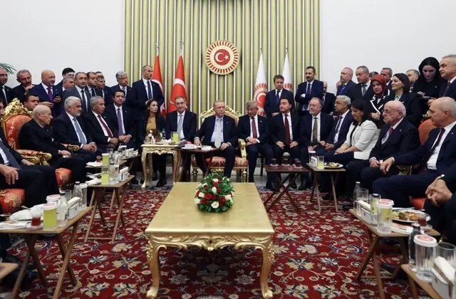 Erdoğan’dan resepsiyon fotoğrafına ilk yorum: O kare, gerçek Türkiye fotoğrafıdır