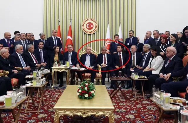 Erdoğan’ın Davutoğlu ve Babacan’ı yanına alması ne anlama geliyor?
