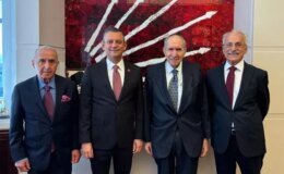 Eski CHP Genel Başkanı Hikmet Çetin hastaneye kaldırıldı