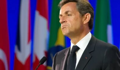 Eski Fransa Cumhurbaşkanı Sarkozy cezaevine giriyor