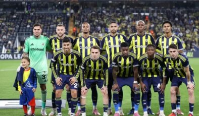 Fenerbahçe’de 12 futbolcu Samandıra’dan ayrıldı