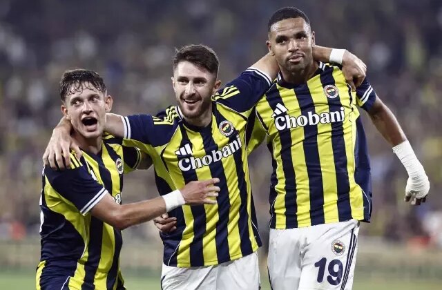 Fenerbahçe’de kadro dışı kalacak 2 isim ortaya çıktı