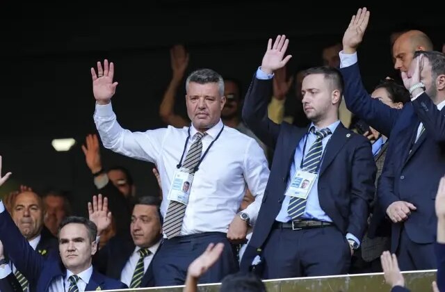Fenerbahçe’de 6 ayrılık birden! İlk 11’in değişmez isimleri de yolcu