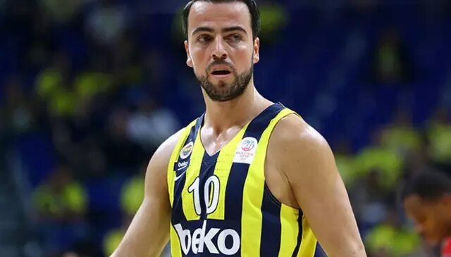 Fenerbahçe’nin kaptanı Melih Mahmutoğlu alkollü yakalandı, ehliyetini kaptırdı