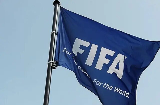 FIFA’dan 2 Süper Lig ekibine daha transfer yasağı