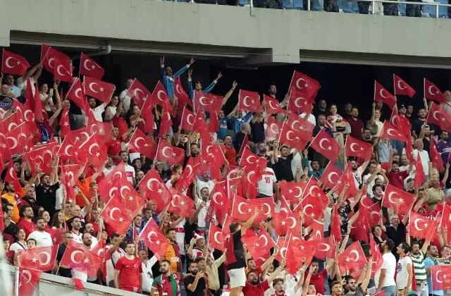 Futbolseverlere müjde! Ümit Milli Futbol Takımı’nın maçına girişler ücretsiz