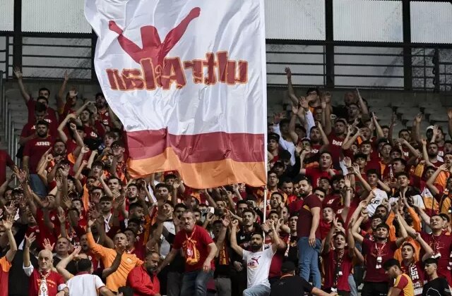 Galatasaray taraftarlarından UEFA’ya tepki