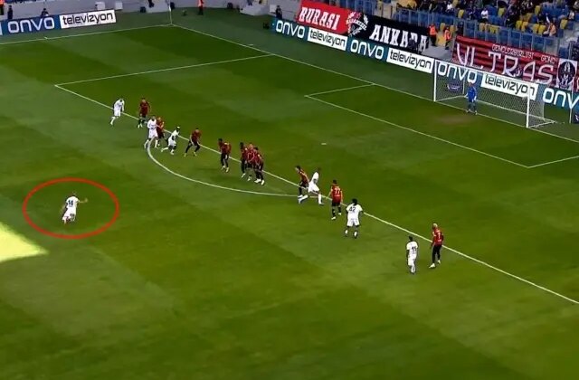 Gheorghe Hagi’nin oğlundan inanılmaz gol
