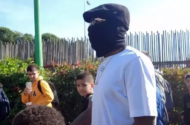 Görüntü: İstanbul’dan! Yüzünü gözünü sarıp sokağa çıktı ama hesaba katmadığı bir şey oldu