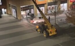 Hırsızlar telehandler kullanarak  ATM çaldı!