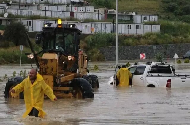 İçişleri ve Meteoroloji’den peş peşe uyarı! Bu 9 ilde yaşayanlar dikkat