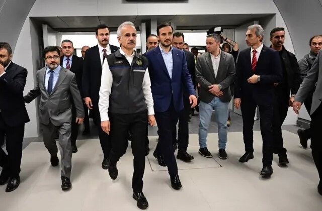 İstanbul’a yeni metro hattı! Bakan Uraloğlu seferlerin başlayacağı tarihi verdi