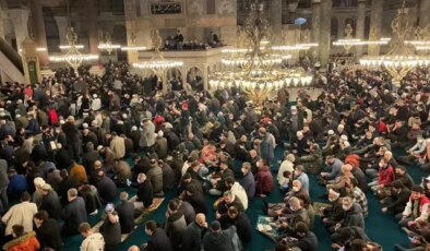 İstanbul’da liselere “cuma namazı” talimatı