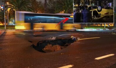 İstanbul’da sağanak nedeniyle yol çöktü, çukura giren taksi ters döndü