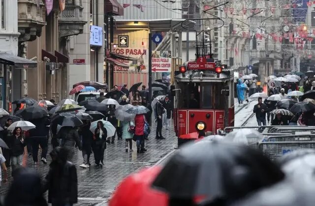İstanbullulara profesörden kritik uyarı: Evinize erken gidin