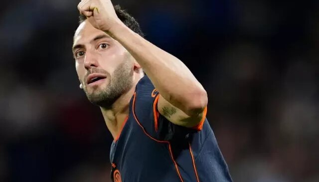 İtalya’da Hakan Çalhanoğlu’na tam sayfa övgü