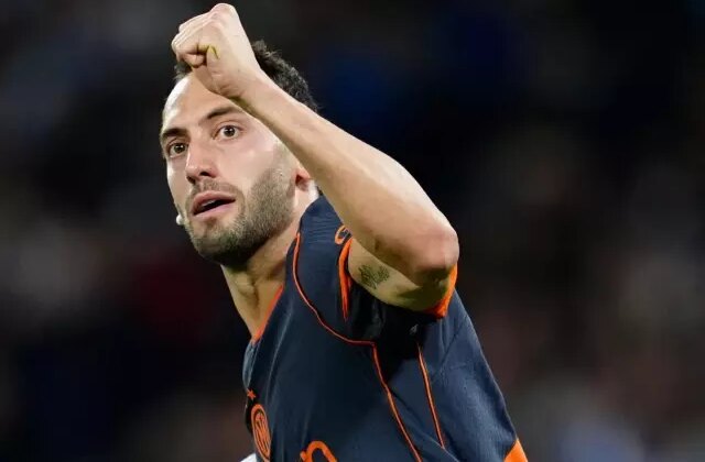 İtalya’da Hakan Çalhanoğlu’na tam sayfa övgü