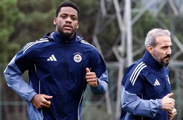 Jhon Duran, 42 gün sonra takımla birlikte çalışmalara başladı