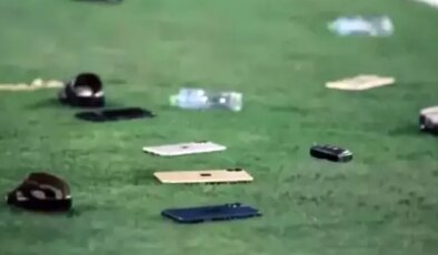 Katar’da olaylı maç! Sahaya atılanlar görülmemiş cinsten