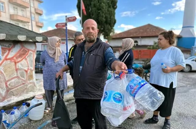 Kentteki su kesintisi vatandaşları isyan ettirdi: Adeta ‘yağmurlu havada size su yok’ dendi