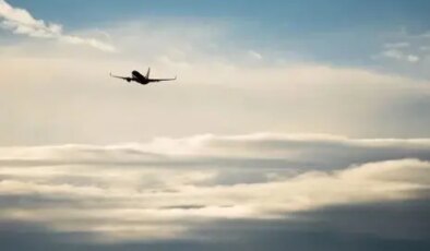 Kenya’da 12 kişiyi taşıyan uçak düştü