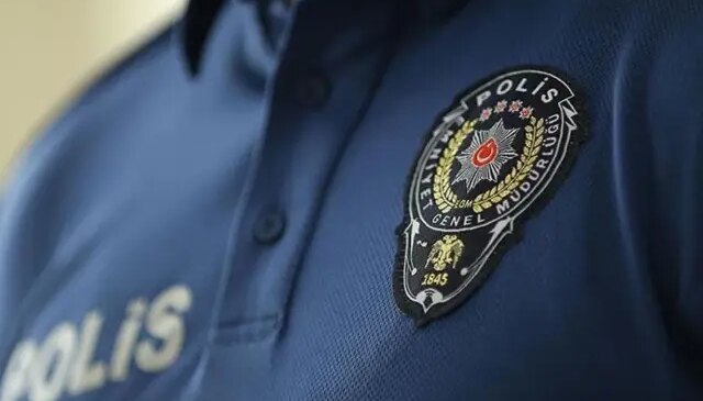 Polis memuru beylik tabancısıyla yaşamına son verdi