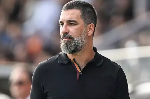 İlk derbisinde kabusu yaşayan Arda Turan'dan şok açıklama: Mutlu değilim 1 İlk derbisinde kabusu yaşayan Arda Turan’dan şok açıklama: Mutlu değilim