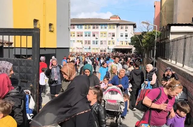 Marmara’da 5 büyüklüğünde deprem! İstanbul’da büyük panik yaşandı