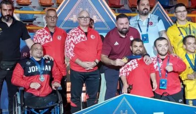 Milli para halterci Abdullah Kayapınar dünya şampiyonu