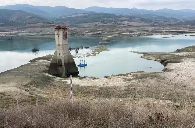 Naip Barajı’nda su seviyesi yüzde 1’in altına düştü