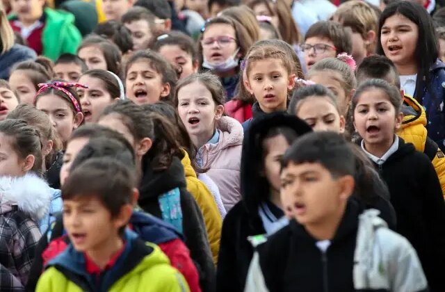 Öğrenciler dikkat! Pazartesi günü tüm okullarda eş zamanlı yapılacak