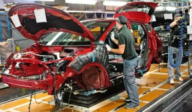 Otomotiv devi 7 fabrikasını kapatıyor! 20 bin kişi işsiz kalacak