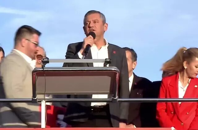 Özel'den 'nadir toprak elementi' çıkışı: Bunu verirsek altın yumurtlayan tavuğu vermiş oluruz 1 Özel’den ‘nadir toprak elementi’ çıkışı: Bunu verirsek altın yumurtlayan tavuğu vermiş oluruz