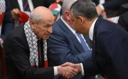 Özgür Özel’den Bahçeli’ye sert tepki: Yaşa hürmet ediyoruz ama dönüp dönüp haksızlıklar yapılıyor