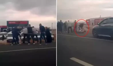 Polis cenazesi konvoyuna taşlı ve sopalı saldırı