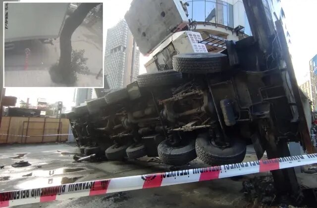 Rezidans inşaatında faciadan dönüldü! Vinç öğrenci yurduna devrildi