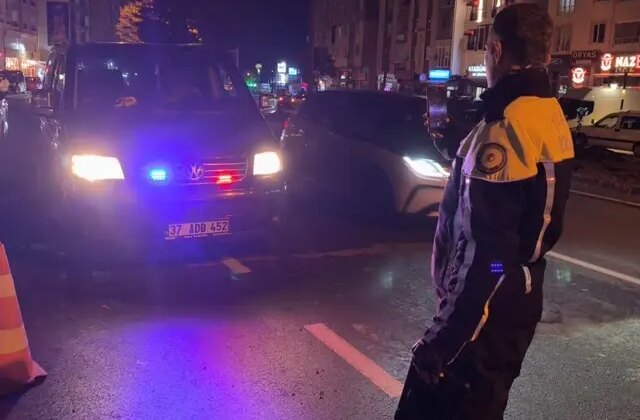 Sahte çakarlı araçla karakola gitti! Üstelik ehliyetsiz