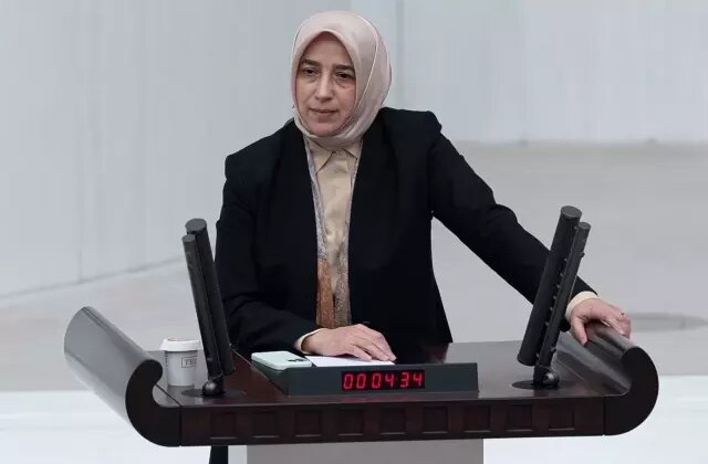 Sözleri tepki çeken Özlem Zengin, geri adım attı